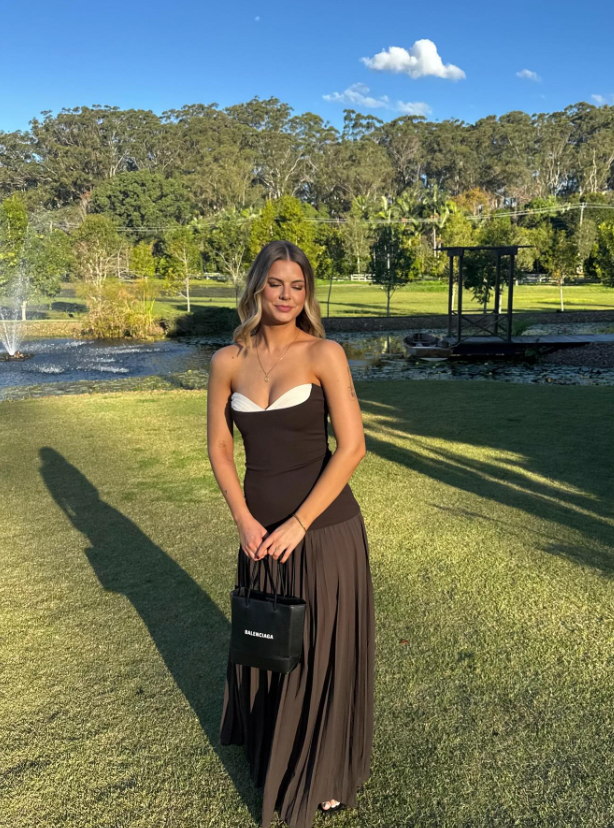 She Is Olla Nicolette Espresso Maxi